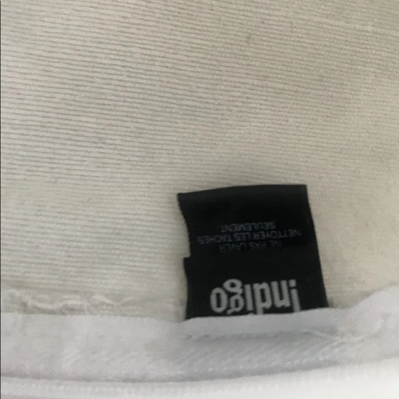 Indigo Chapters Throw Pillow Cover Cotton Floral White Paradise 16.5x18 Inches - Picture 4 of 9